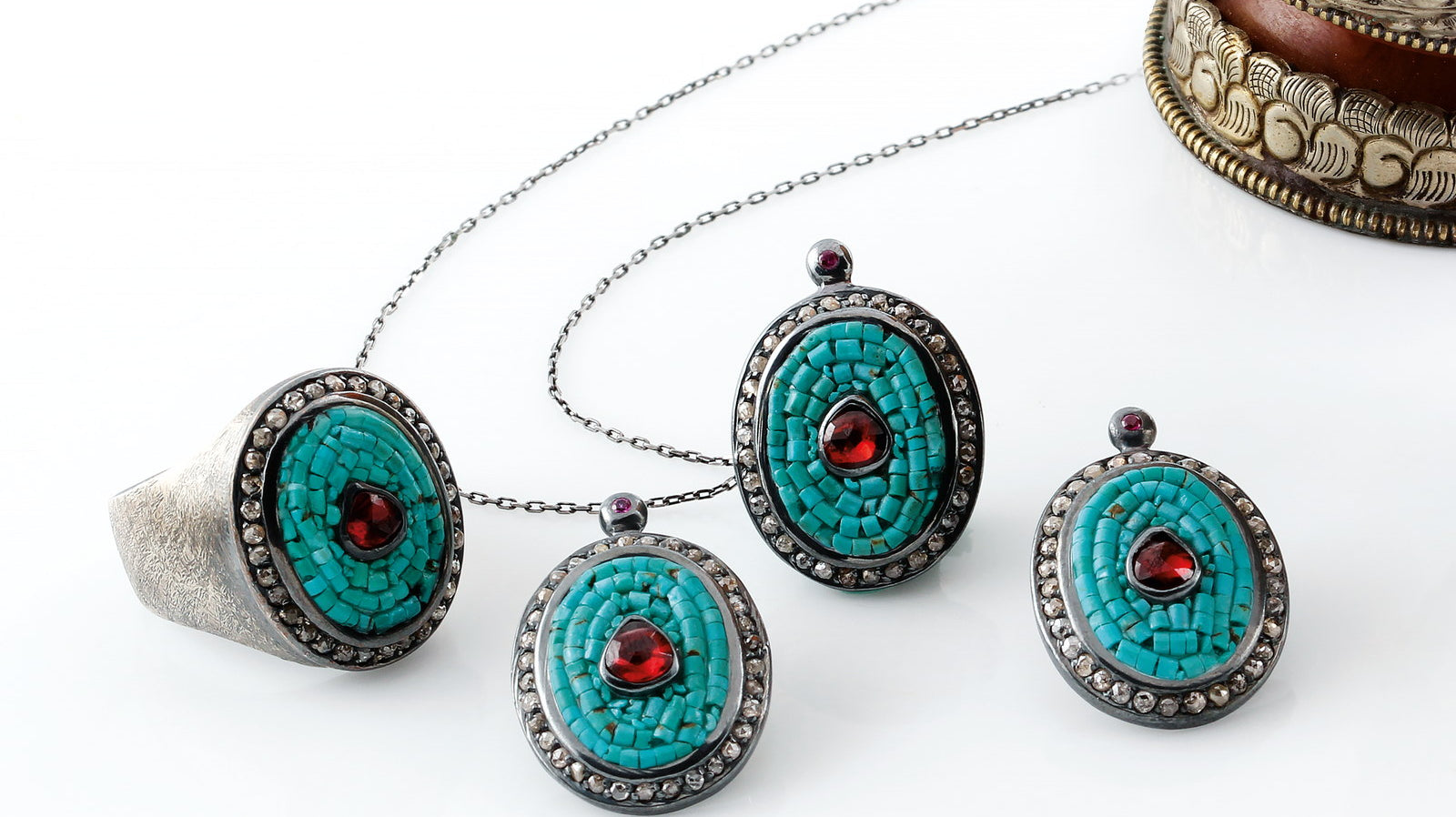 Firuze ve garnet taşlı gümüş takı seti