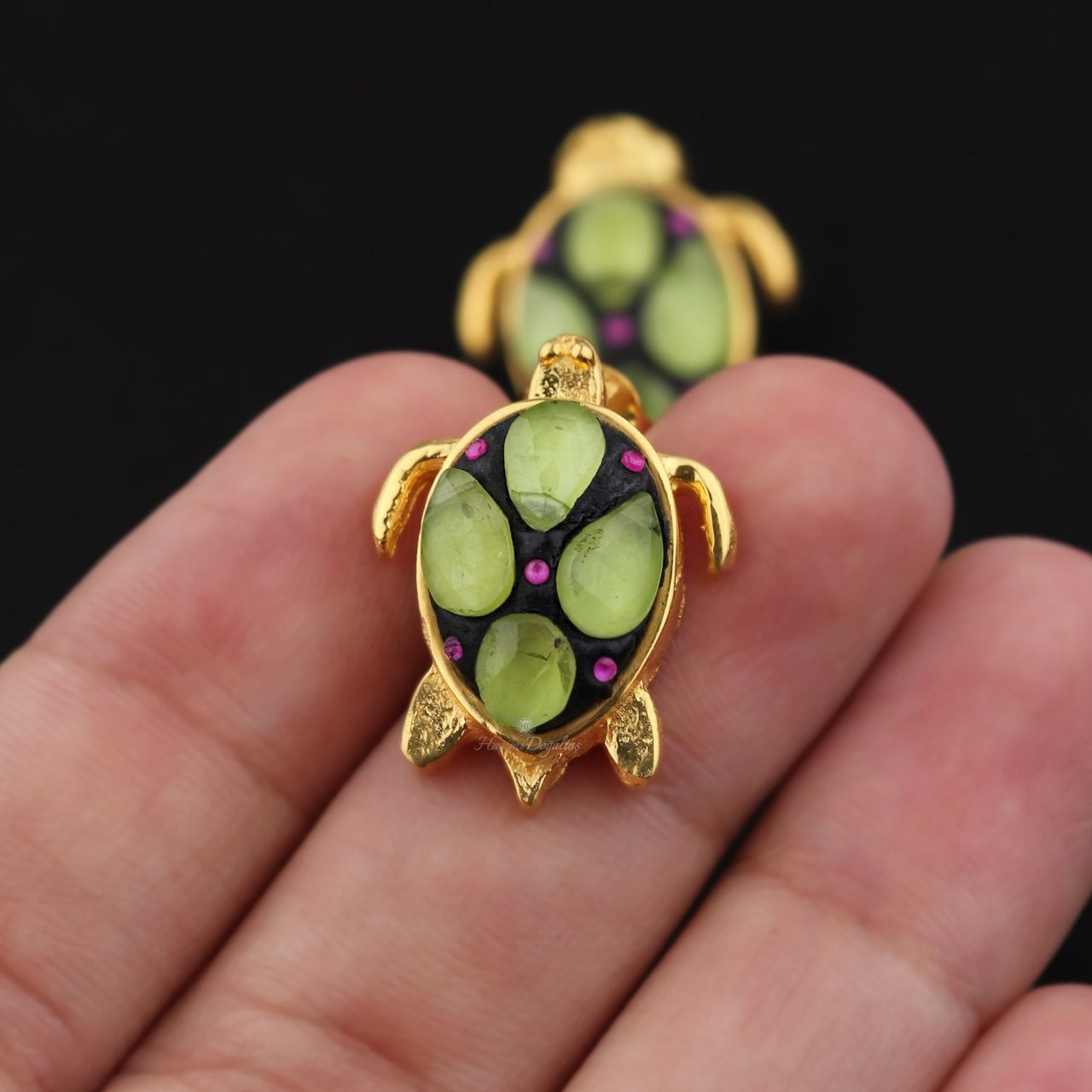 Peridot Kaplumbağa Küpe — görsel 4