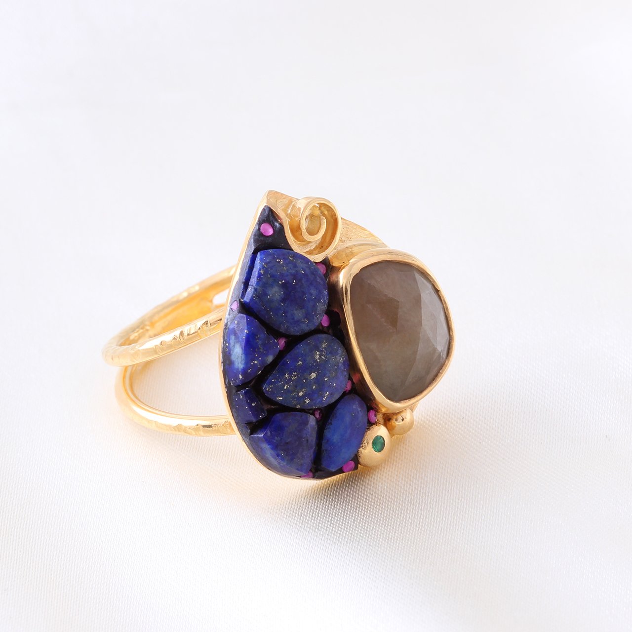 Lapis Lazuli ve Safir Yüzük
