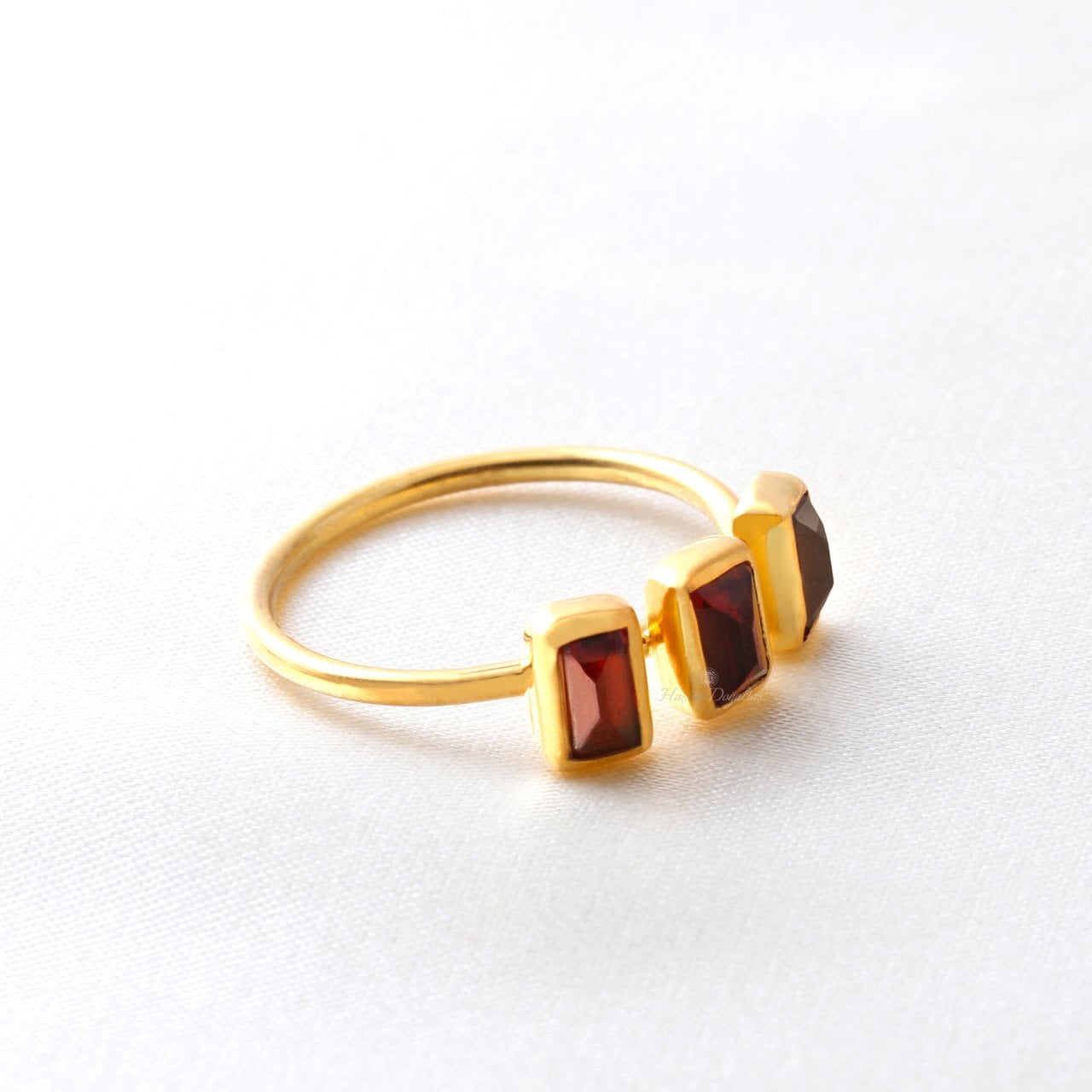 Garnet Üçlü Taş Gümüş Yüzük — görsel 3