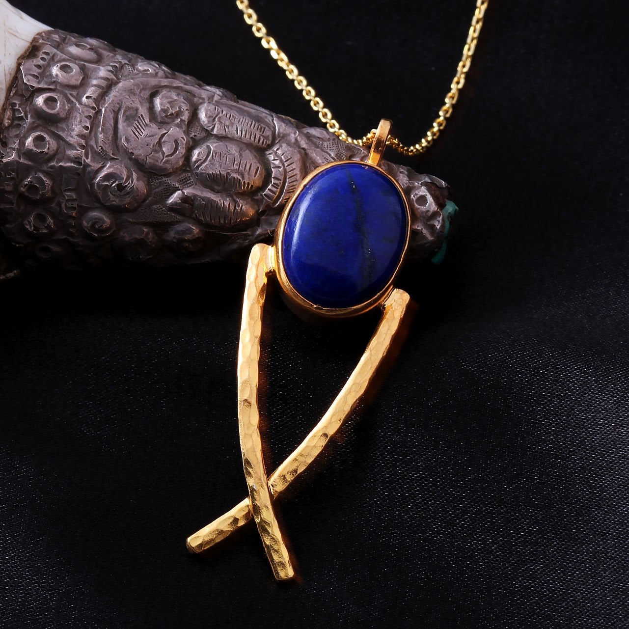 Lapis Lazuli Balık Motifli Gümüş Kolye — görsel 2