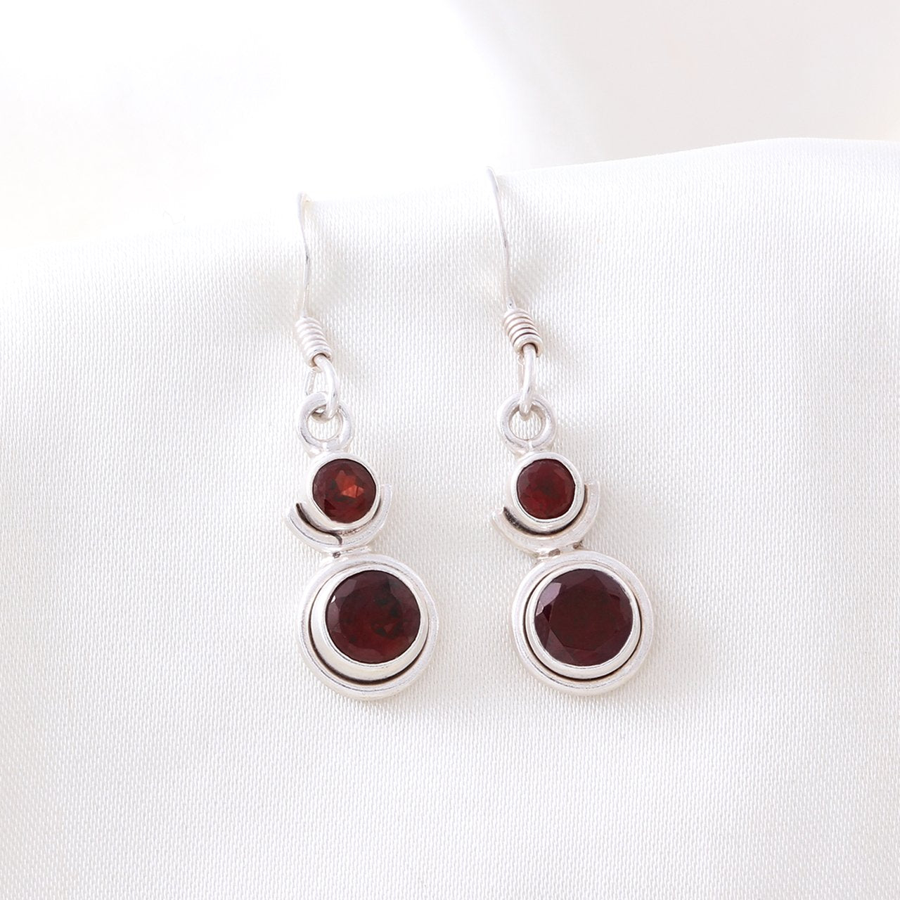 Garnet Gümüş Küpe — görsel 2